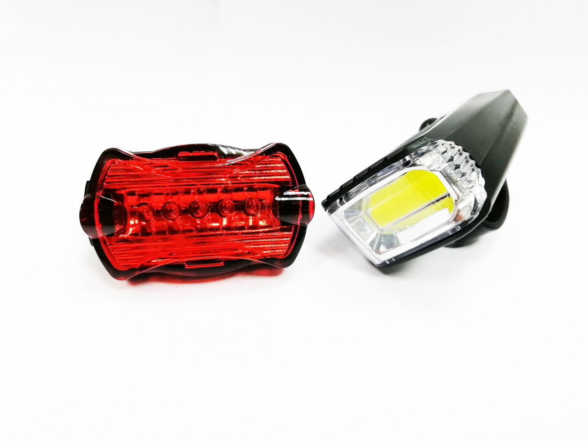 Фонари перед+задн. пл. QX-T0198, LED лента 5 LED, 3 5 реж. 5xAAA, 3265423 Фонари перед+задн. пл. QX-T0198, LED лента 5 LED, 3 5 реж. 5xAAA, 3265423